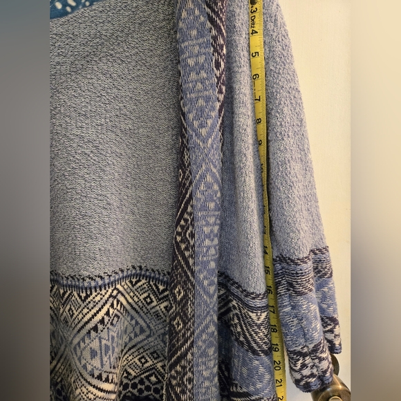 Ruby Rd. Blue and Gray Patterned Poncho - Picture 5 of 7